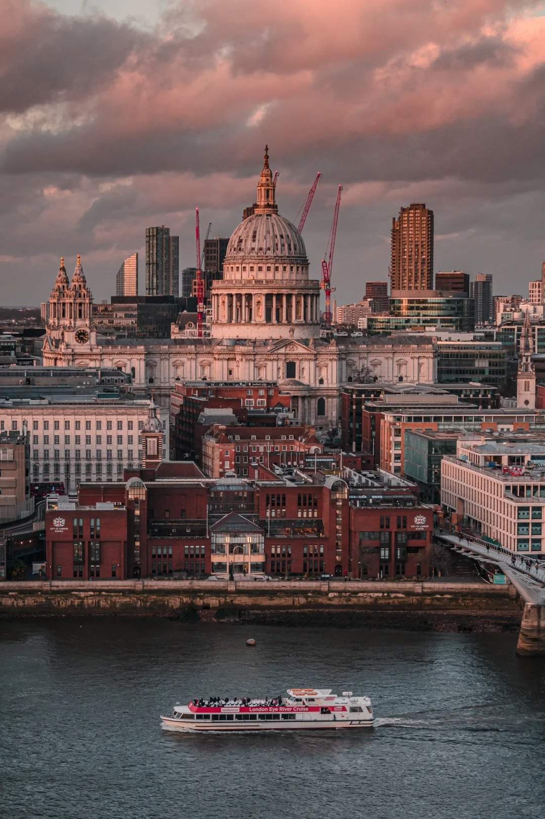 伦敦的天际线有种不同于纽约的美