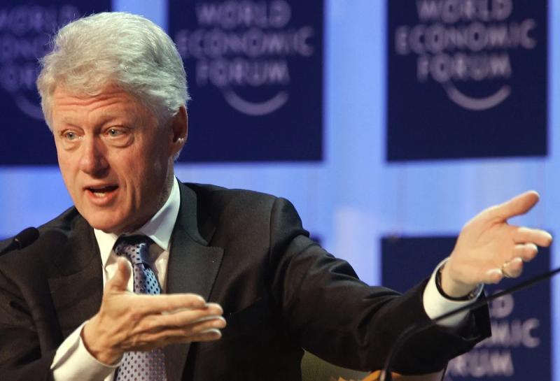 美国总统克林顿曾就巴以问题展开斡旋