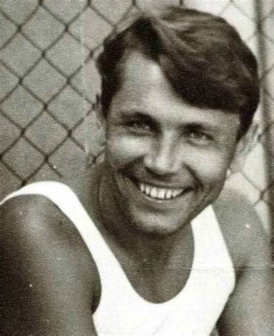 自己给自己割阑尾的苏联狠人