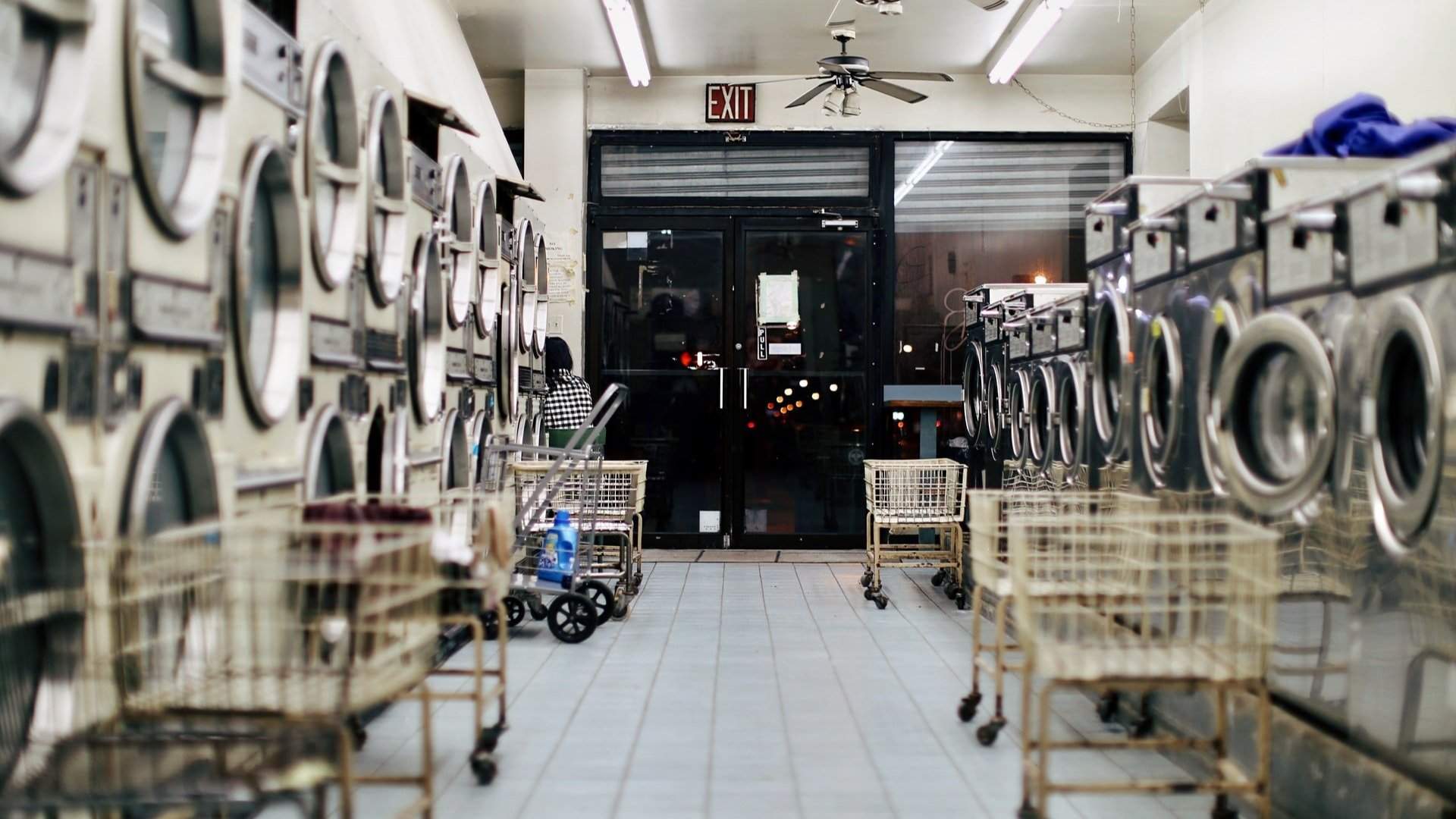 巴黎洗衣房被大爷搭讪——听起来很离谱，但是发生在法国又觉得很正常