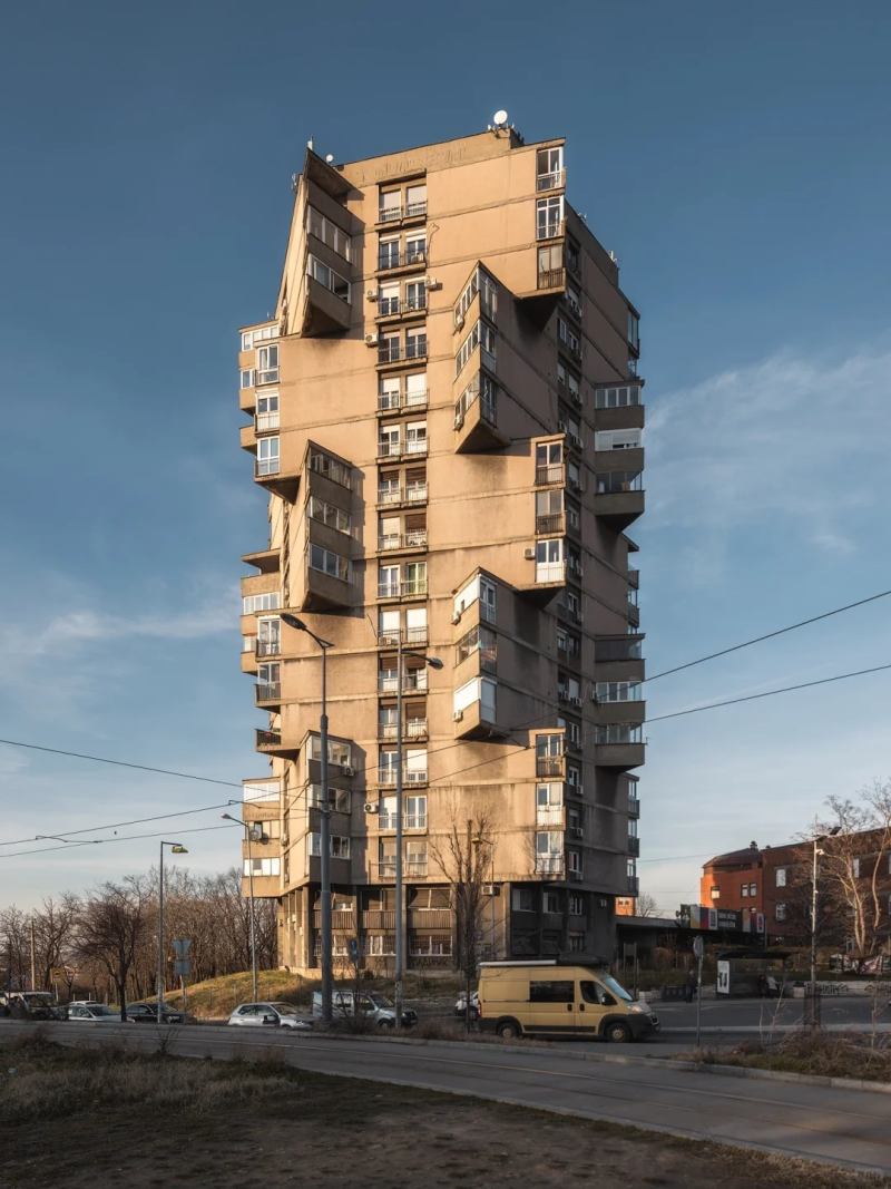 为寻找粗野主义，我飞了趟塞尔维亚