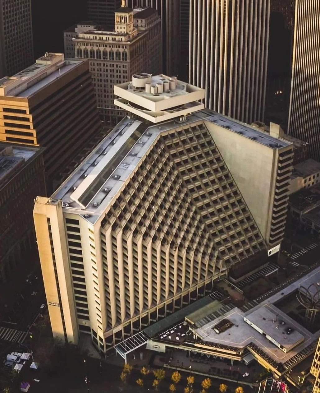 匈牙利简史 ⑥ 匈牙利阿尔帕德王朝王族的内乱和由盛转衰