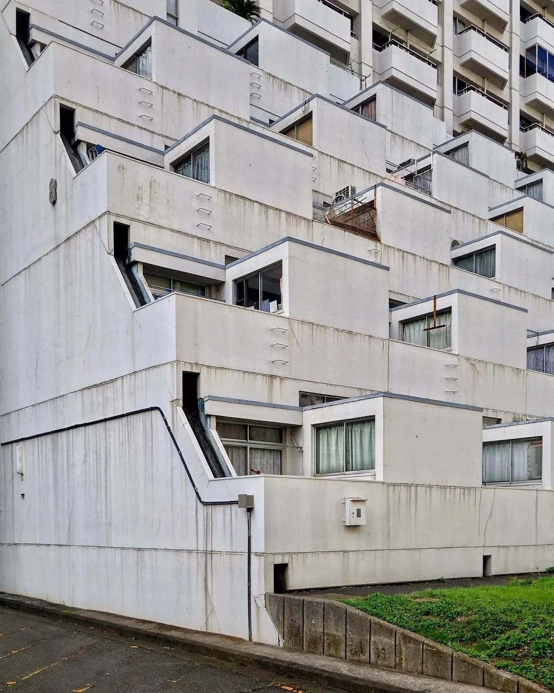 日本｜还剩4000户住在这个1972年的团地公寓