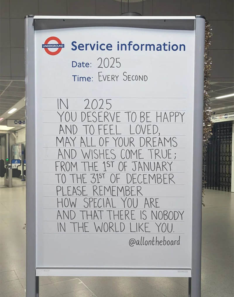 伦敦地铁的暖心告示牌