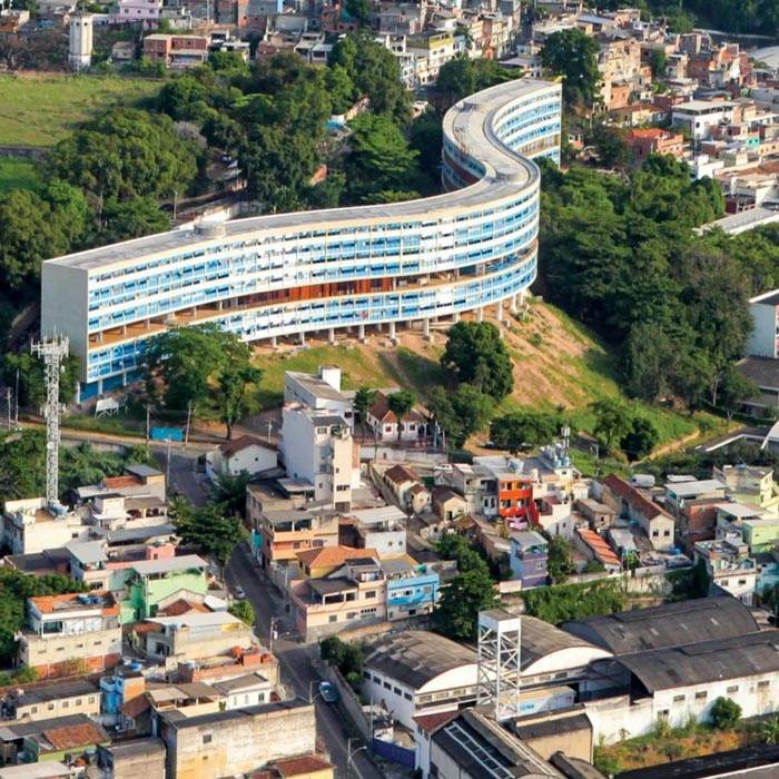 巨无霸现代主义住宅的轰然倒塌