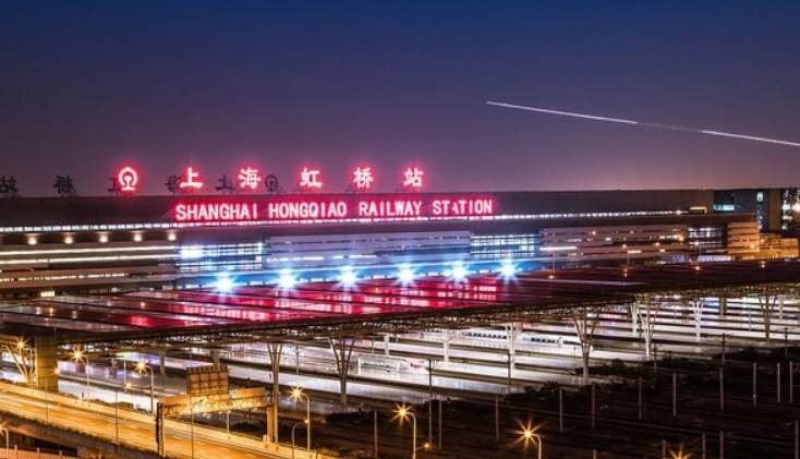 去上海虹桥火车站赶高铁快要迟到了怎么办