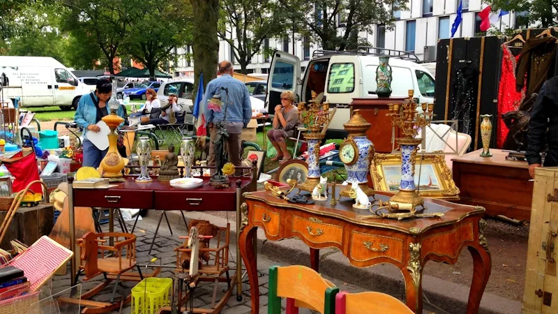 丹麦语的20个关键词(9)：郊区中产阶级家庭的车库市场「Loppemarked」，和跳蚤市场有什么不同？