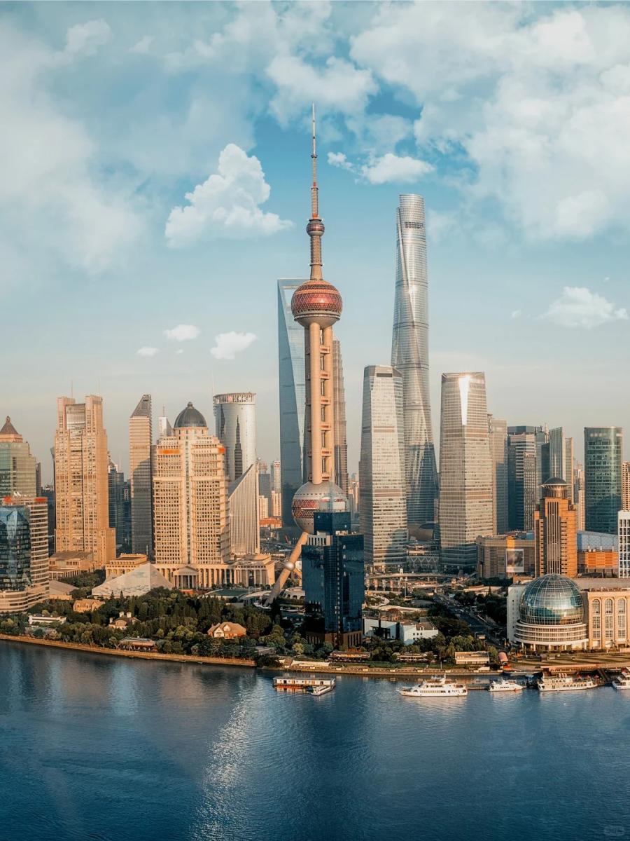 上海的人文建筑和干净的街道更有漫画的感觉