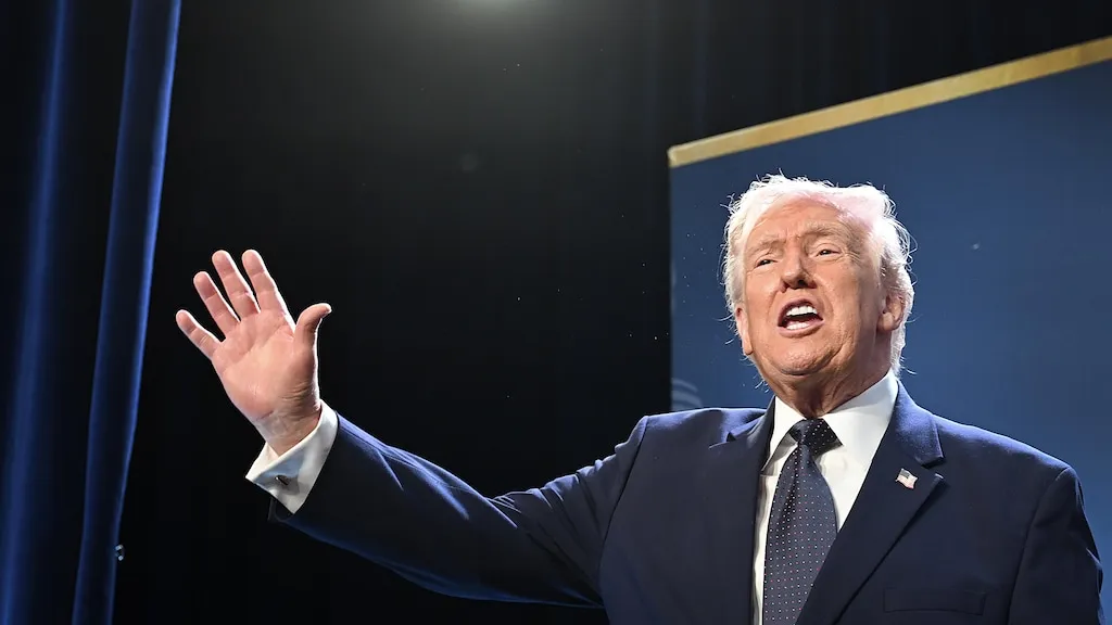 技术奇点 + 全球化废墟 = 川普崛起