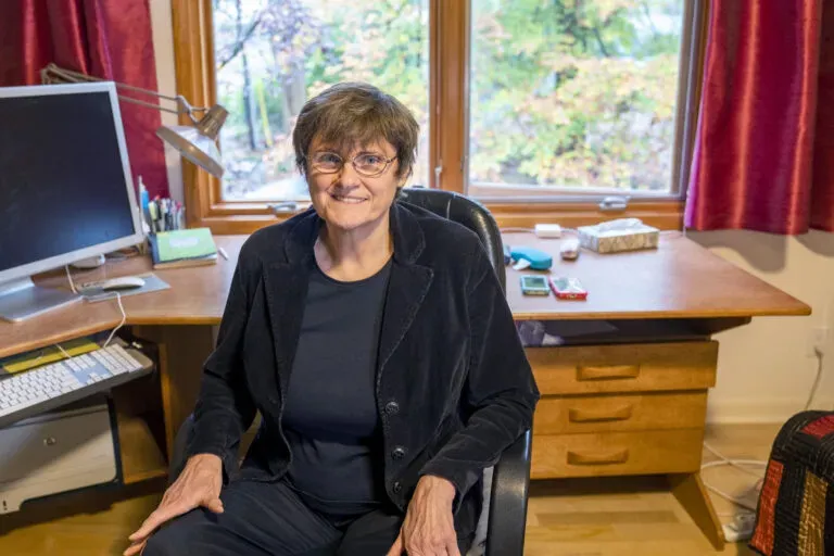 中年失业、患癌，她用四十年逆袭拯救全人类，还培养了一个奥运冠军